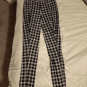Pleated plaid pants
